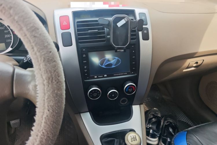 Used Hyundai Tucson 2009 2.0L Manual Two-Wheel Drive Fashion Edition Audio And AC Panel