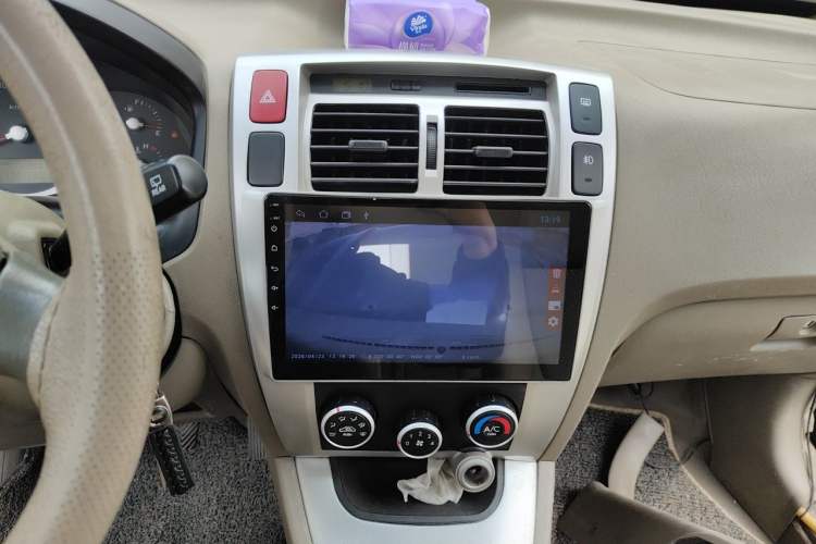 Used Hyundai Tucson 2009 2.0L Manual Two-Wheel Drive Fashion Edition Audio And AC Panel