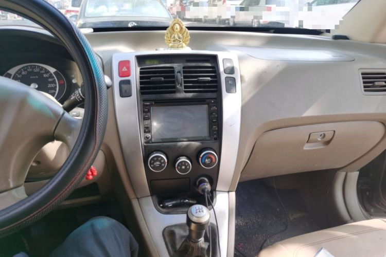 Used Hyundai Tucson 2009 2.0L Manual Two-Wheel Drive Fashion Edition Audio And AC Panel