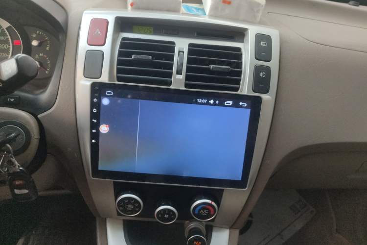 Used Hyundai Tucson 2009 2.0L Manual Two-Wheel Drive Fashion Edition Audio And AC Panel