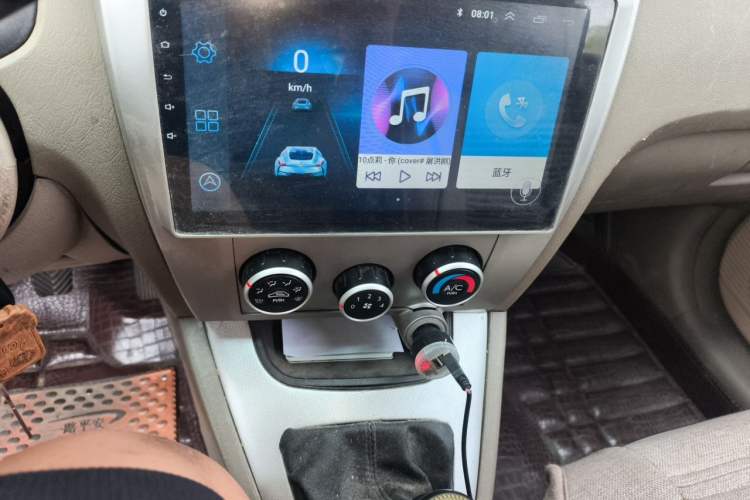 Used Hyundai Tucson 2009 2.0L Manual Two-Wheel Drive Fashion Edition Audio And AC Panel