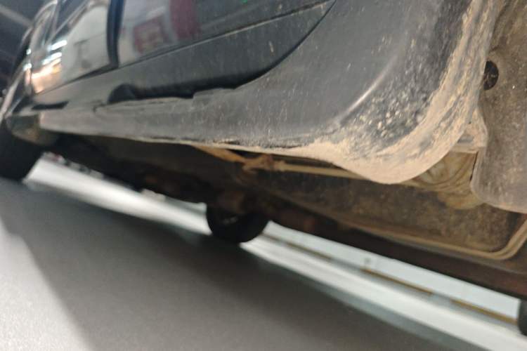 Used Hyundai Tucson 2009 2.0L Automatic Two-Wheel Drive with Sunroof Chassis Rear Left