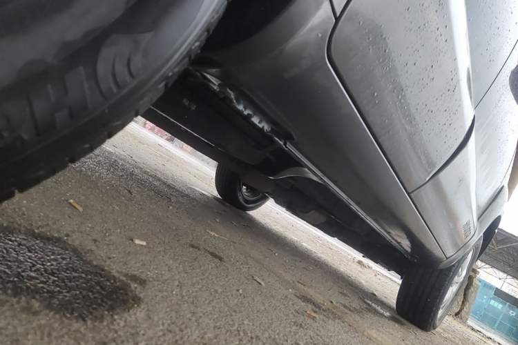 Used Hyundai Tucson 2009 2.0L Automatic Two-Wheel Drive with Sunroof Chassis Rear Right
