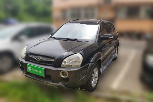 Used Hyundai Tucson 2009 2.0L Automatic Two-Wheel Drive with Sunroof