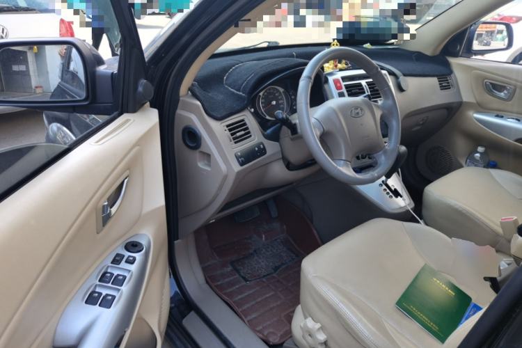 Used Hyundai Tucson 2009 2.0L Automatic Two-Wheel Drive with Sunroof Driver Seat