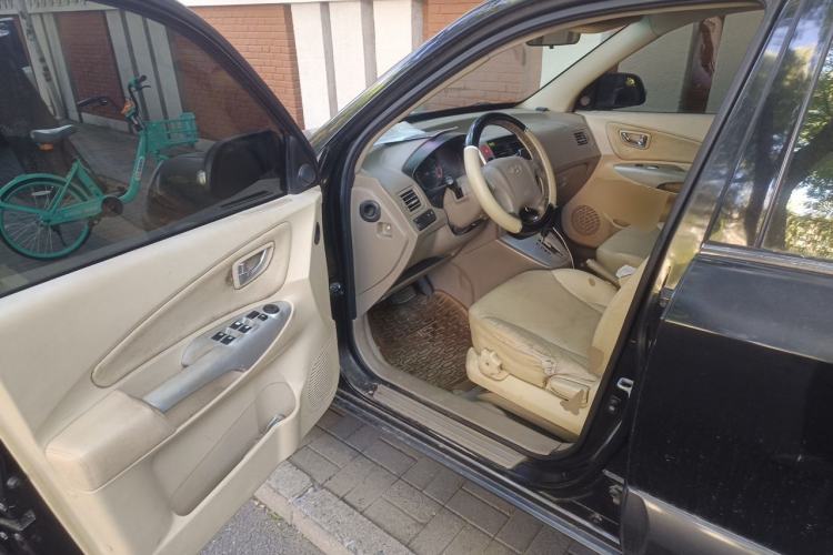 Used Hyundai Tucson 2009 2.0L Automatic Two-Wheel Drive with Sunroof Driver Seat
