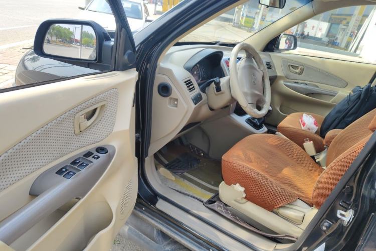 Used Hyundai Tucson 2009 2.0L Manual Two-Wheel Drive Fashion Edition Driver Seat