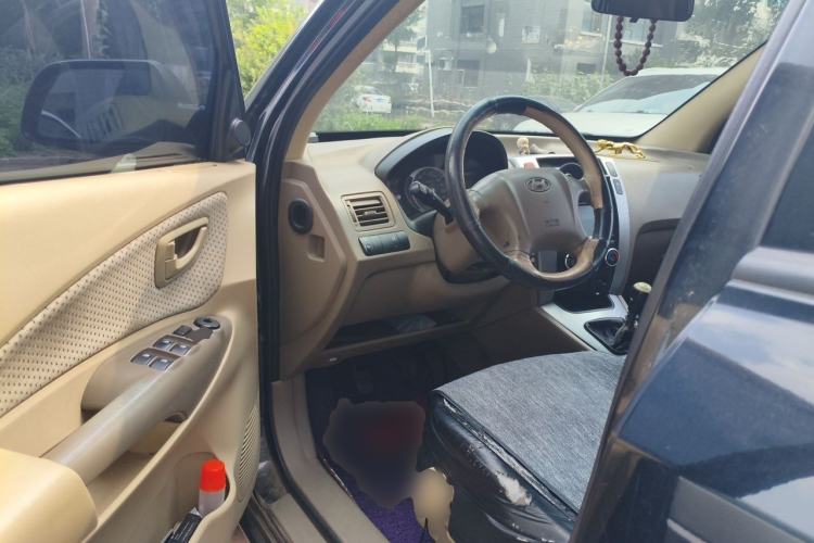 Used Hyundai Tucson 2009 2.0L Manual Two-Wheel Drive Fashion Edition Driver Seat
