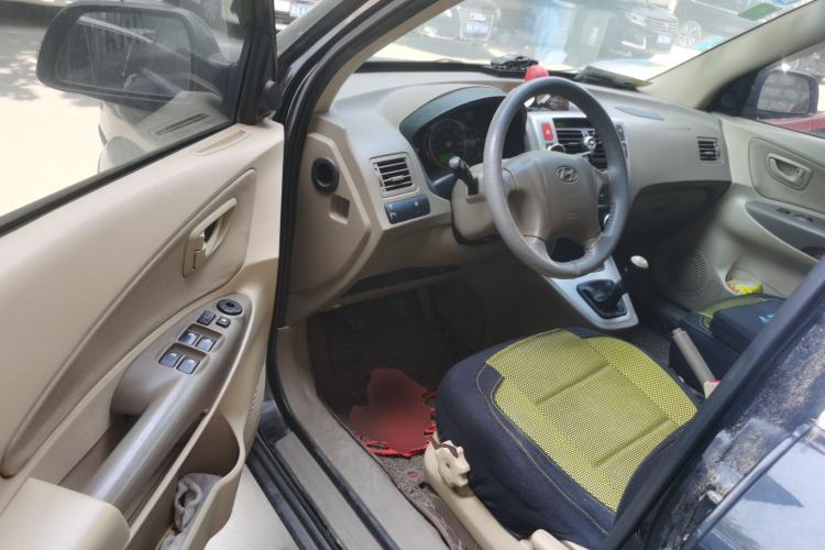 Used Hyundai Tucson 2009 2.0L Manual Two-Wheel Drive Fashion Edition Driver Seat