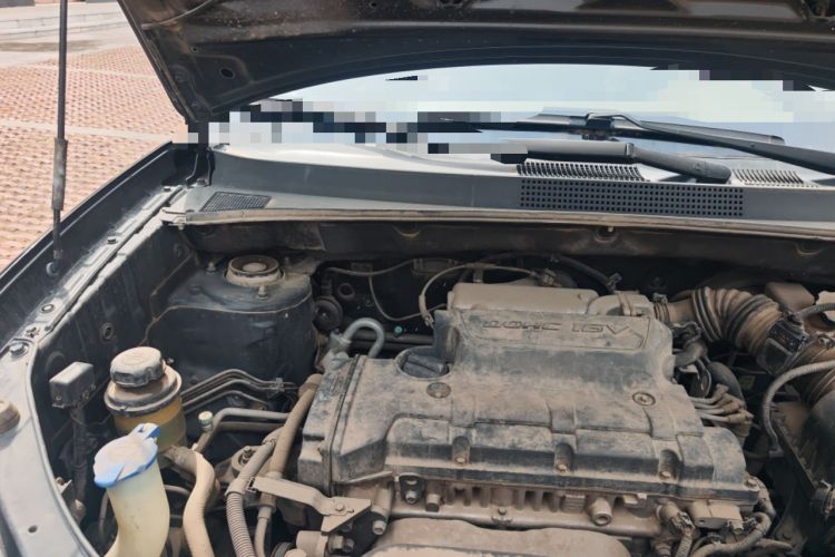Used Hyundai Tucson 2009 2.0L Manual Two-Wheel Drive Fashion Edition Engine Bay Right