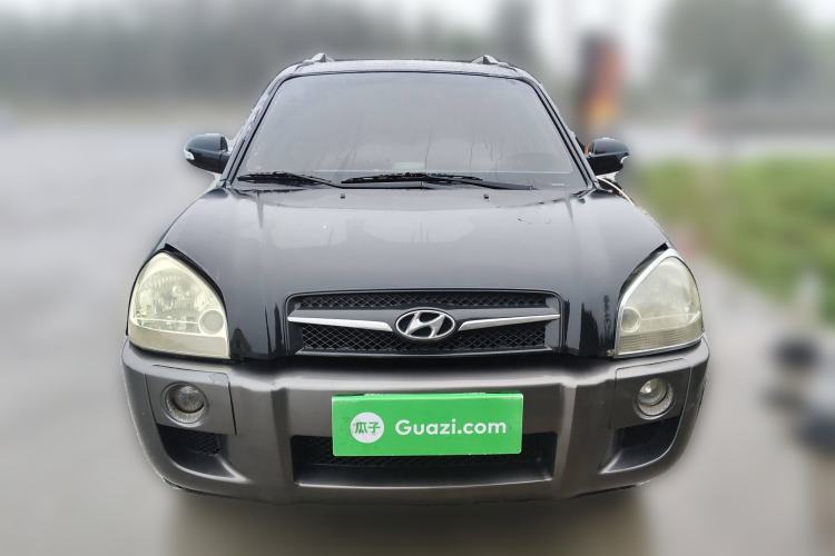 Used Hyundai Tucson 2009 2.0L Manual Two-Wheel Drive Fashion Edition Front