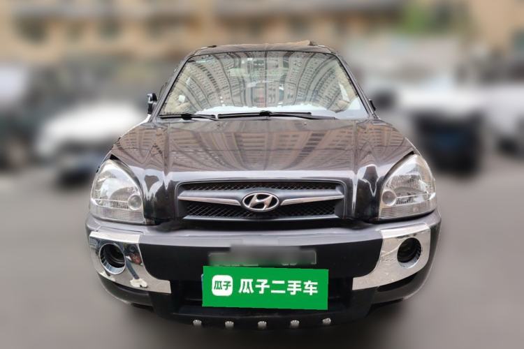 Used Hyundai Tucson 2009 2.0L Automatic Two-Wheel Drive with Sunroof Front