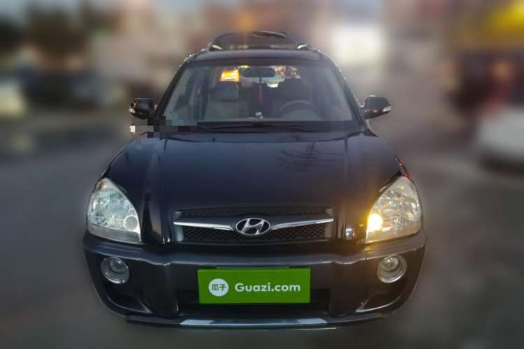 Used Hyundai Tucson 2009 2.0L Automatic Two-Wheel Drive with Sunroof Front