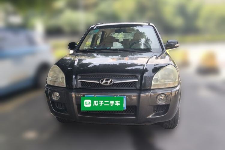 Used Hyundai Tucson 2009 2.0L Automatic Two-Wheel Drive with Sunroof Front