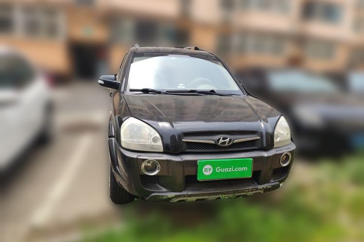 Used Hyundai Tucson 2009 2.0L Automatic Two-Wheel Drive with Sunroof Front
