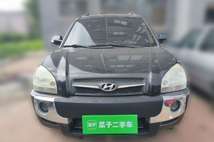 Used Hyundai Tucson 2009 2.0L Manual Two-Wheel Drive Fashion Edition Front