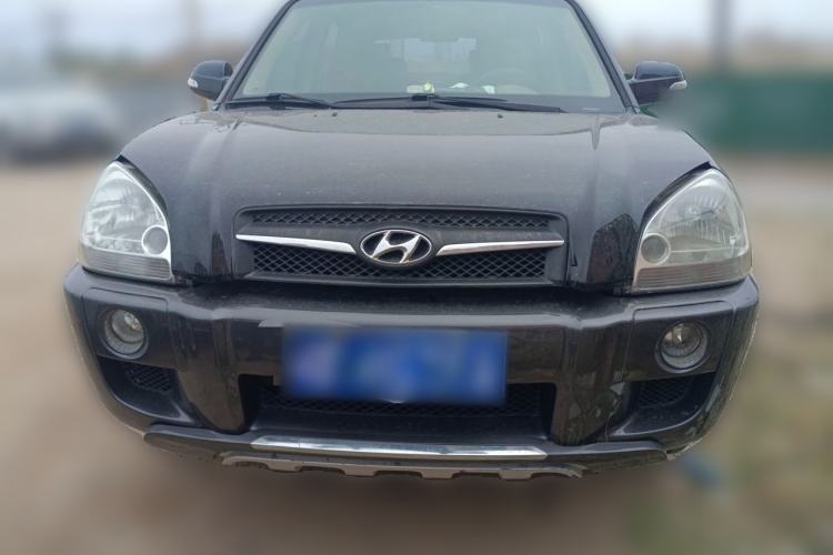 Used Hyundai Tucson 2009 2.0L Manual Two-Wheel Drive Fashion Edition Front