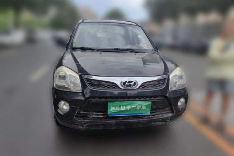 Used Hyundai Tucson 2009 2.0L Manual Two-Wheel Drive Fashion Edition Front