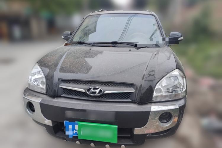 Used Hyundai Tucson 2009 2.0L Automatic Two-Wheel Drive with Sunroof Front
