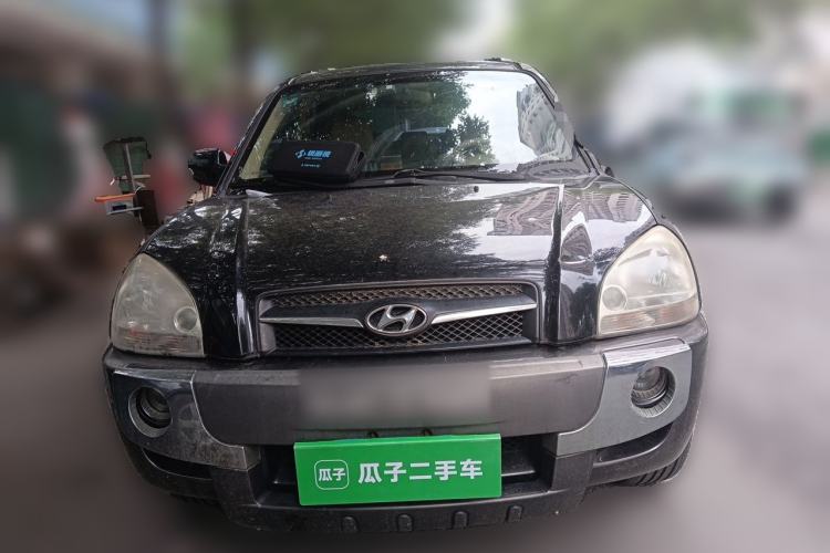 Used Hyundai Tucson 2009 2.0L Automatic Two-Wheel Drive with Sunroof Front