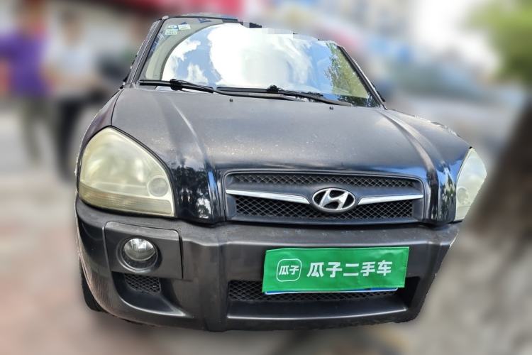 Used Hyundai Tucson 2009 2.0L Manual Two-Wheel Drive Fashion Edition Front