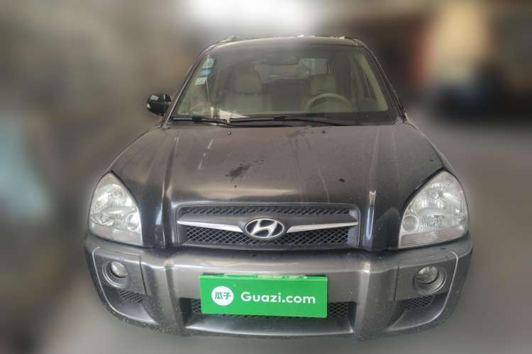 Used Hyundai Tucson 2009 2.0L Automatic Two-Wheel Drive with Sunroof Front