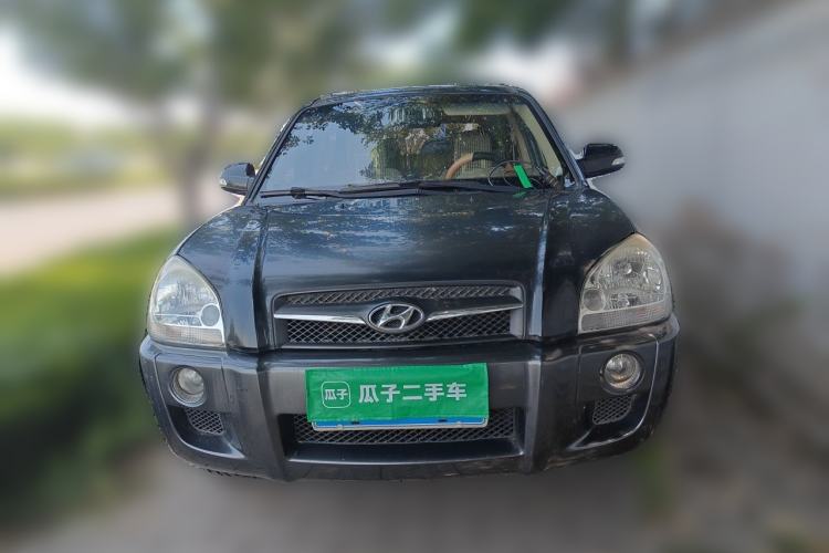 Used Hyundai Tucson 2009 2.0L Manual Two-Wheel Drive Fashion Edition Front