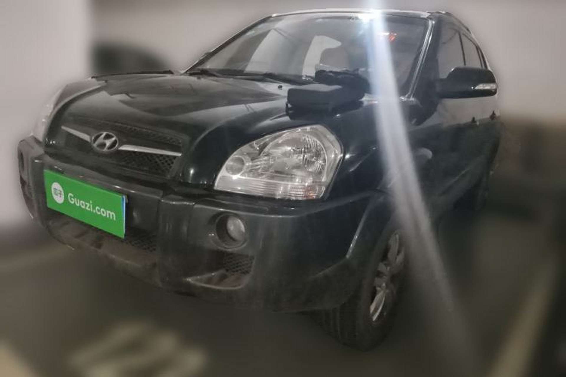 Used Hyundai Tucson 2009 2.0L Automatic Two-Wheel Drive with Sunroof Front Left 45 Deg