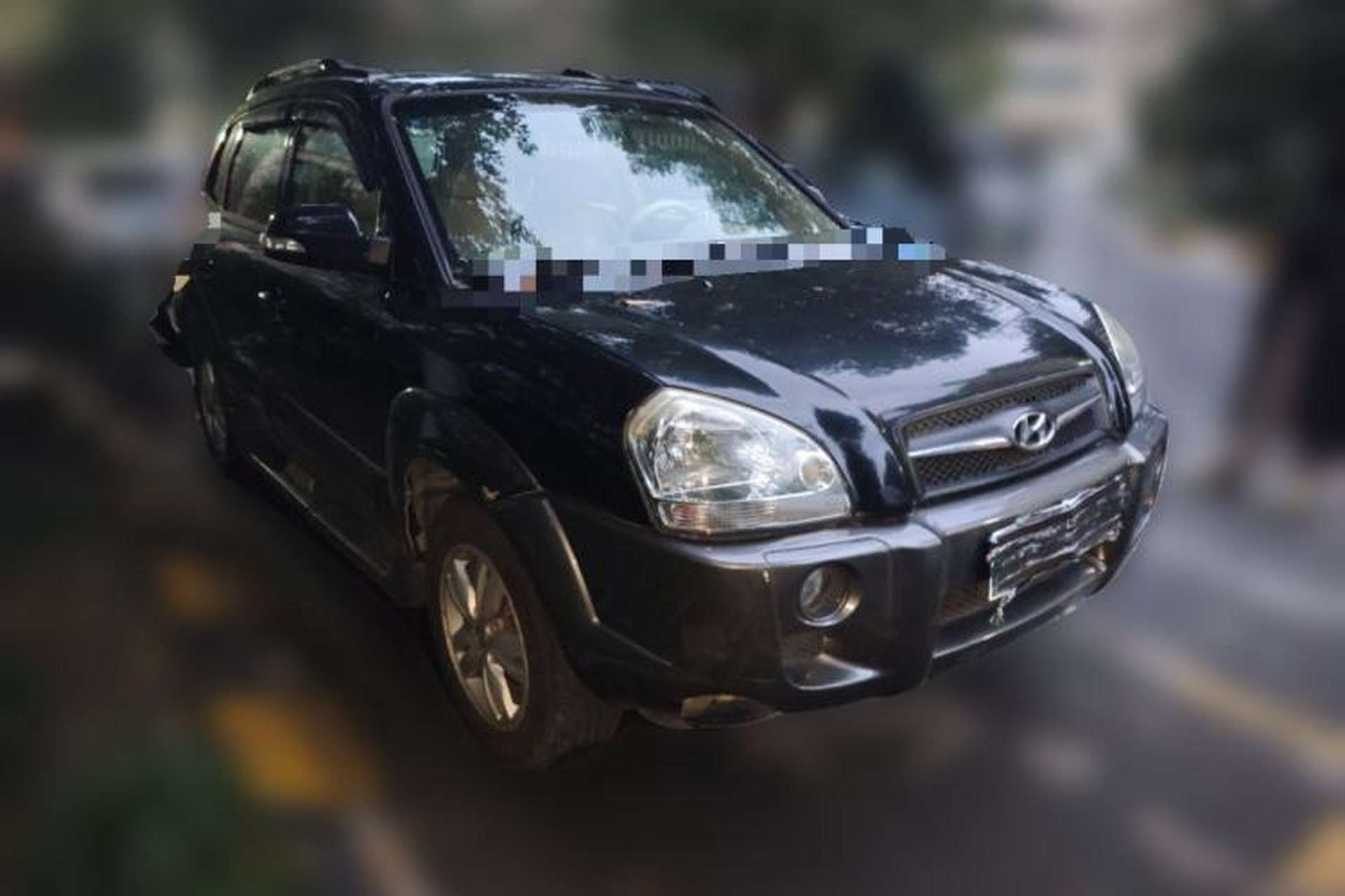 Used Hyundai Tucson 2009 2.0L Automatic Two-Wheel Drive with Sunroof Front Right 45 Deg