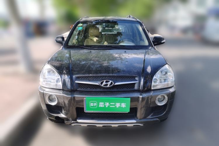 Used Hyundai Tucson 2009 2.0L Manual Two-Wheel Drive Fashion Edition Front