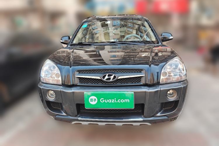 Used Hyundai Tucson 2009 2.0L Automatic Two-Wheel Drive with Sunroof Front
