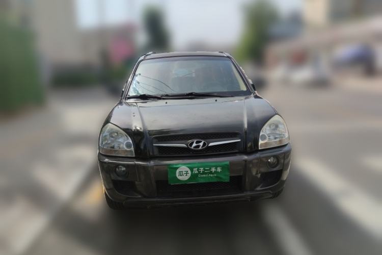 Used Hyundai Tucson 2009 2.0L Manual Two-Wheel Drive Fashion Edition Front