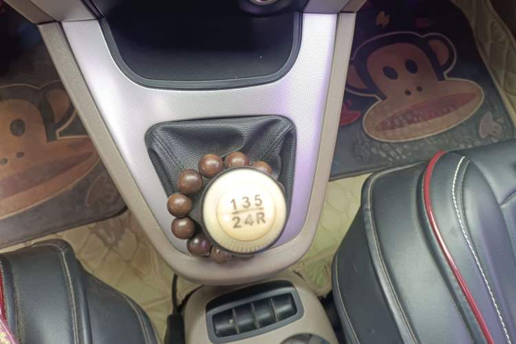 Used Hyundai Tucson 2009 2.0L Manual Two-Wheel Drive Fashion Edition Gear Lever
