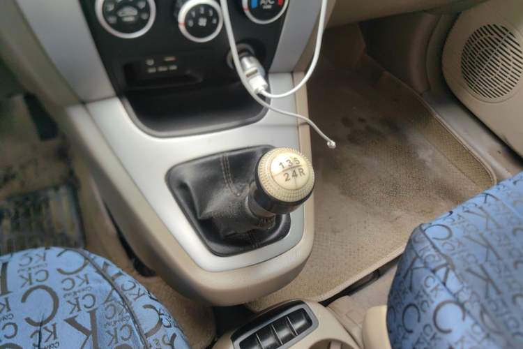 Used Hyundai Tucson 2009 2.0L Manual Two-Wheel Drive Fashion Edition Gear Lever
