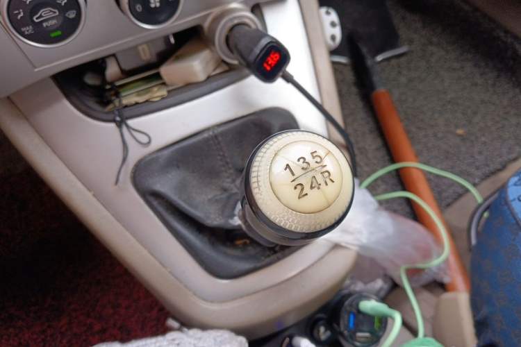 Used Hyundai Tucson 2009 2.0L Manual Two-Wheel Drive Fashion Edition Gear Lever
