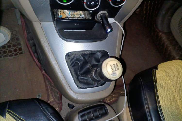 Used Hyundai Tucson 2009 2.0L Manual Two-Wheel Drive Fashion Edition Gear Lever