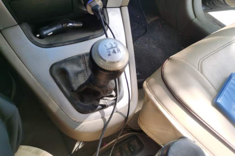 Used Hyundai Tucson 2009 2.0L Manual Two-Wheel Drive Fashion Edition Gear Lever