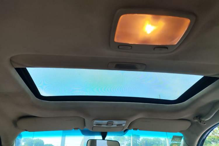Used Hyundai Tucson 2009 2.0L Automatic Two-Wheel Drive with Sunroof Headliner