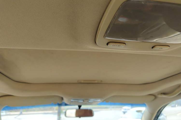 Used Hyundai Tucson 2009 2.0L Manual Two-Wheel Drive Fashion Edition Headliner