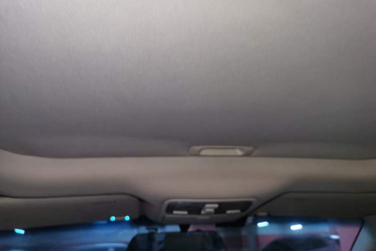 Used Hyundai Tucson 2009 2.0L Automatic Two-Wheel Drive with Sunroof Headliner