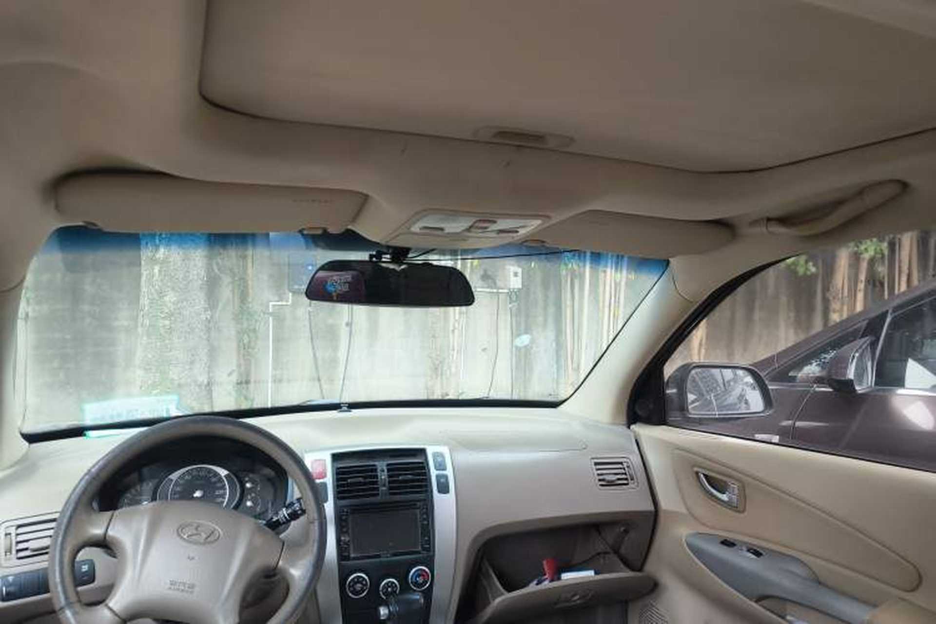 Used Hyundai Tucson 2009 2.0L Automatic Two-Wheel Drive with Sunroof Headliner
