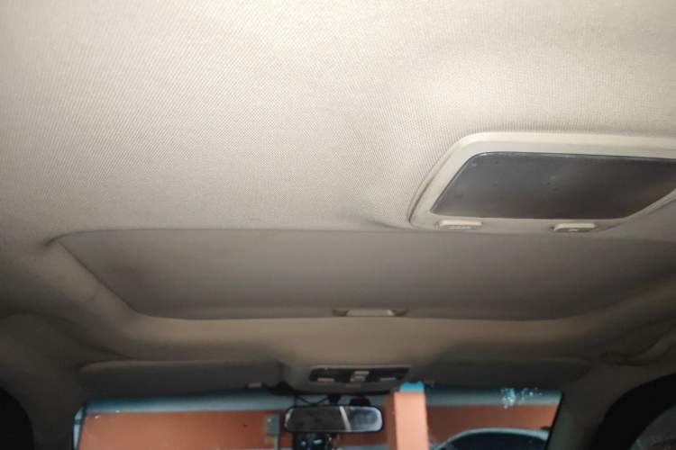 Used Hyundai Tucson 2009 2.0L Manual Two-Wheel Drive Fashion Edition Headliner