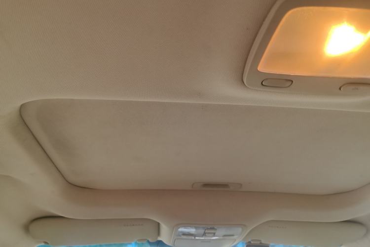 Used Hyundai Tucson 2009 2.0L Manual Two-Wheel Drive Fashion Edition Headliner