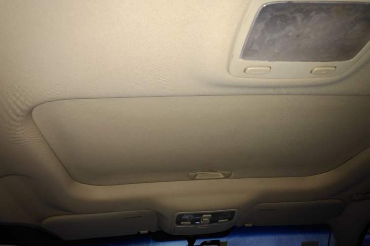 Used Hyundai Tucson 2009 2.0L Automatic Two-Wheel Drive with Sunroof Headliner