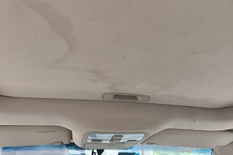 Used Hyundai Tucson 2009 2.0L Manual Two-Wheel Drive Fashion Edition Headliner