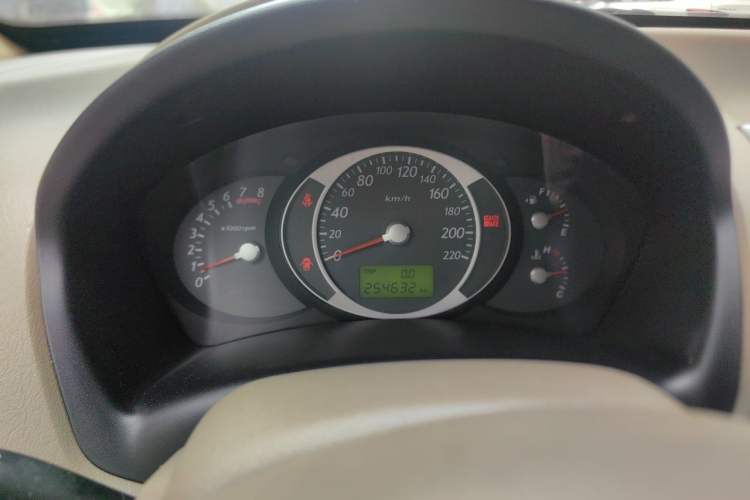 Used Hyundai Tucson 2009 2.0L Manual Two-Wheel Drive Fashion Edition Instrument Cluster