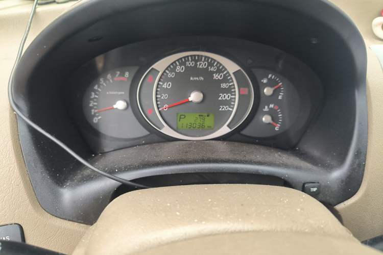 Used Hyundai Tucson 2009 2.0L Automatic Two-Wheel Drive with Sunroof Instrument Cluster