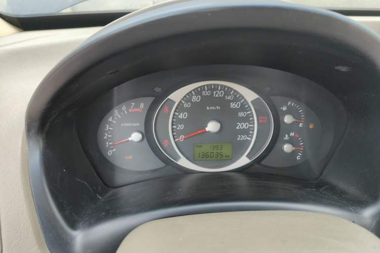 Used Hyundai Tucson 2009 2.0L Manual Two-Wheel Drive Fashion Edition Instrument Cluster