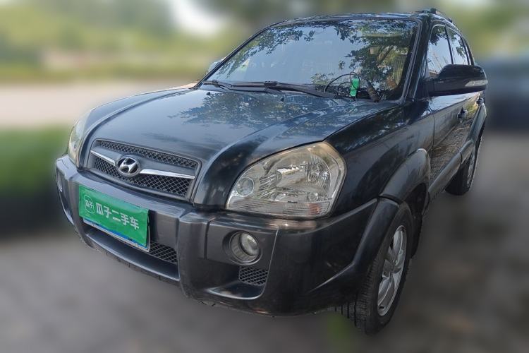 Used Hyundai Tucson 2009 2.0L Manual Two-Wheel Drive Fashion Edition Guazi used car, China used car export, Used car for sale, Used cars, Cheapest cars for sale
