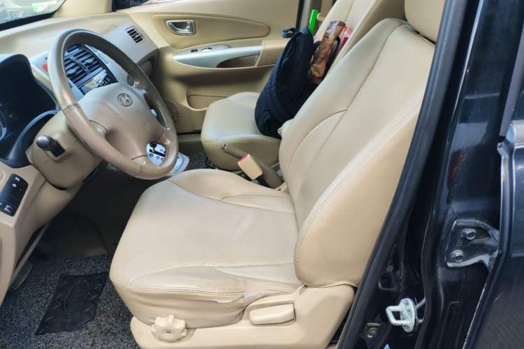 Used Hyundai Tucson 2009 2.0L Automatic Two-Wheel Drive with Sunroof Left Front Seat
